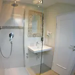 Alpenhof Garnihotel & מלון דירות 3*