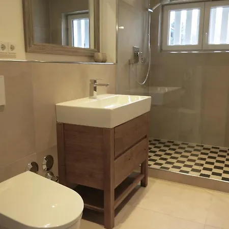 Aparthotel Alpenhof Garnihotel & 3*