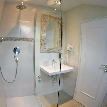 Alpenhof Garnihotel & Apartmanhotel 3*