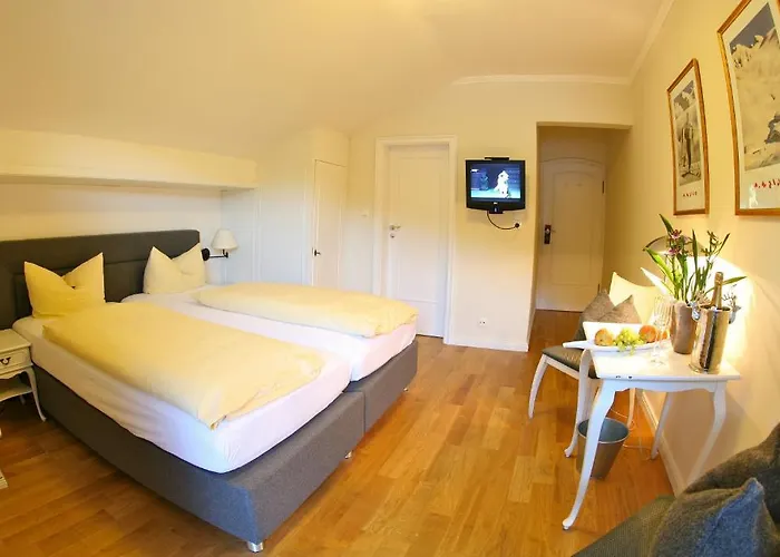 Alpenhof Garnihotel & מלון דירות
