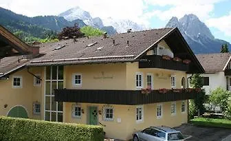 Aparthotel Alpenhof Garnihotel & Ferienwohnungen 3*